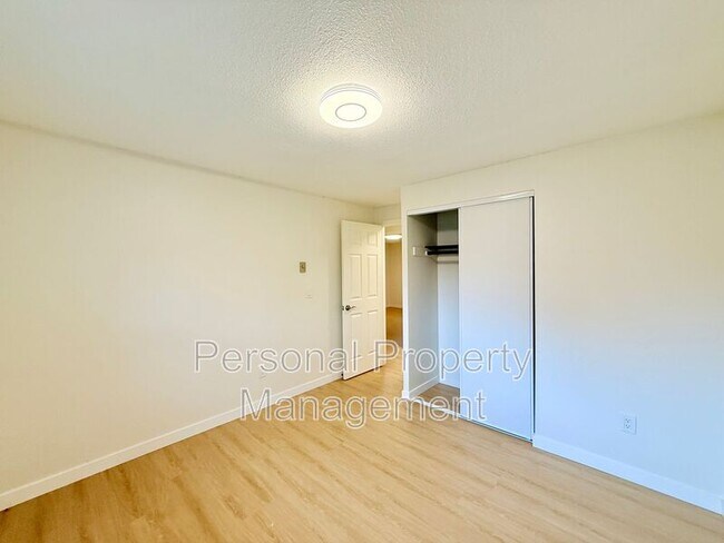 Building Photo - 519 NW 82nd St