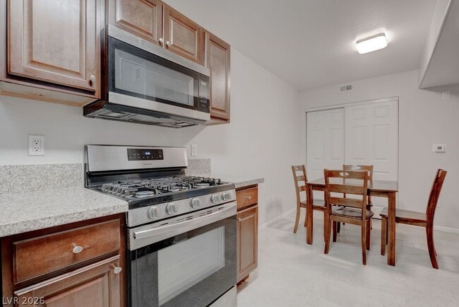 Building Photo - 7885 W Flamingo Rd