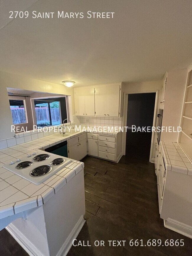 Building Photo - 2709 St Marys St