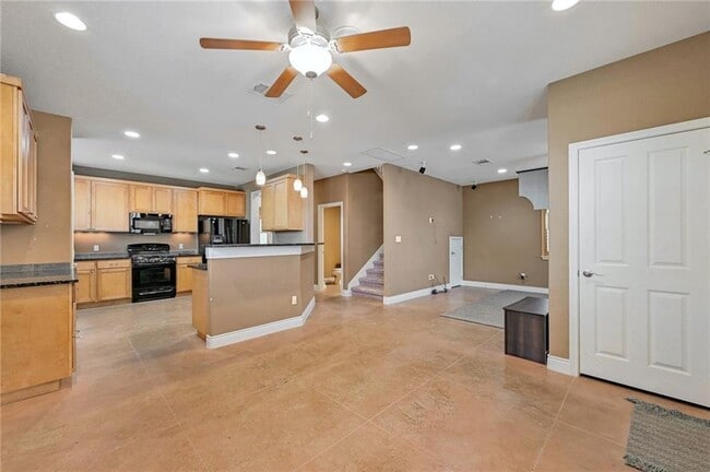 Building Photo - 1102 Clermont Ave
