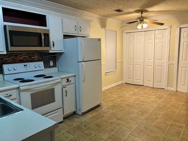 Building Photo - 155 Springhill Dr
