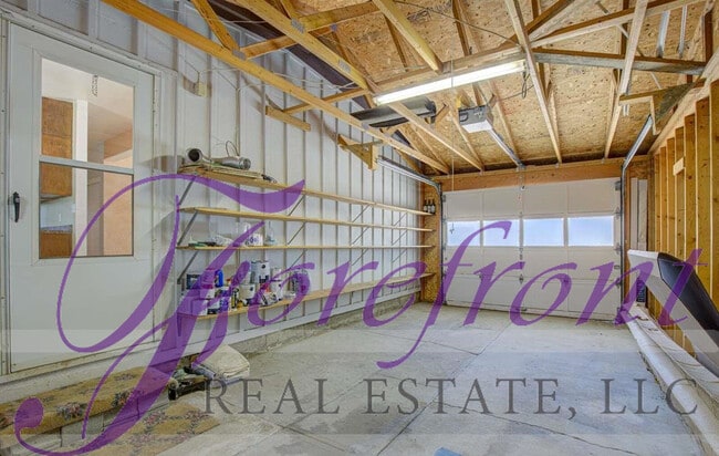 Building Photo - 2045 Laramie Ave