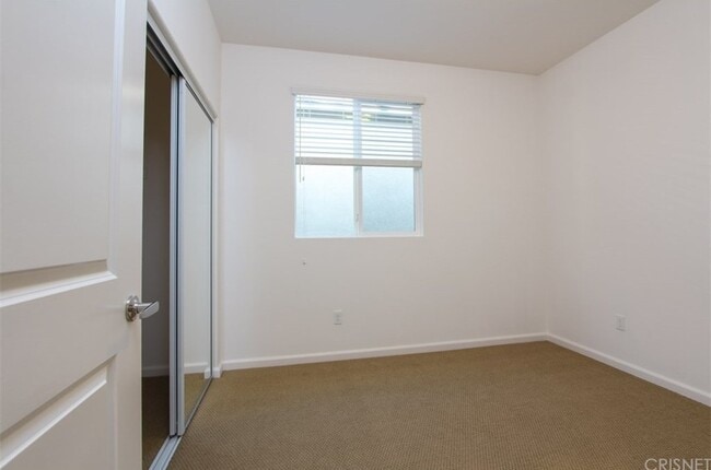 Building Photo - 14903 W Navarre Way