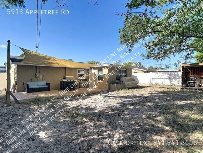 Building Photo - 5913 Appletree Rd