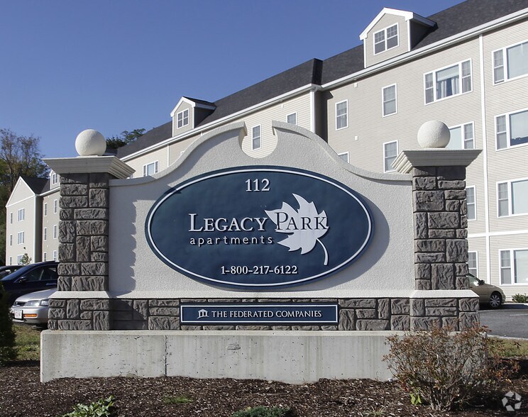 Legacy Park Apartments 112114 Marston St Lawrence MA 01841