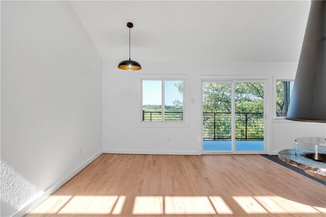 Building Photo - 2200 Trailside Dr