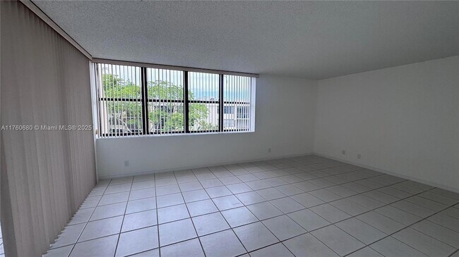 Building Photo - 20401 NE 30th Ave