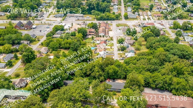 Building Photo - 208 Valley View Ave