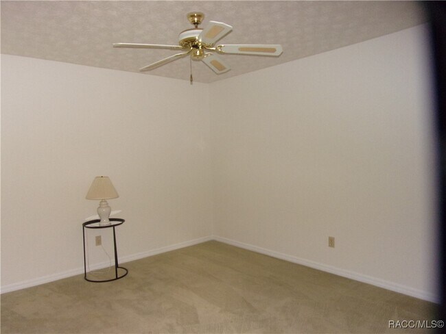 Building Photo - 807 Lanark Dr