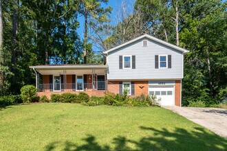Building Photo - 4682 Red Leaf Way