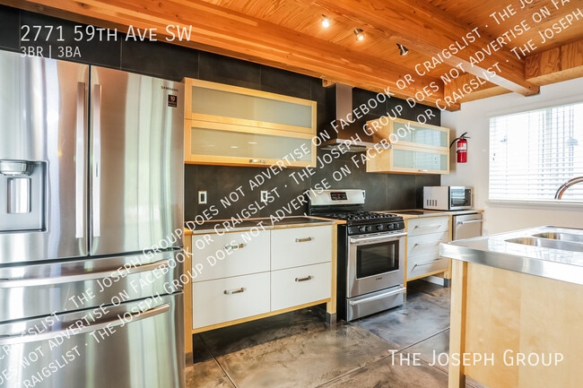 Building Photo - 2771 59th Ave SW