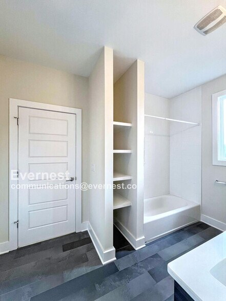 Building Photo - 1804 Cahal Ave
