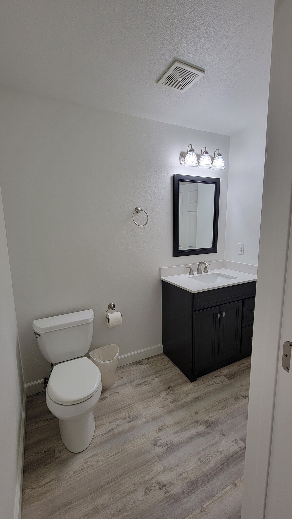 Building Photo - 1109 Wildrose Ct