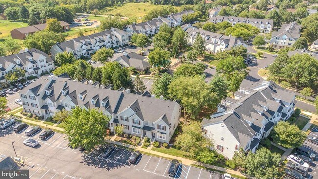 Building Photo - 1311 Blossom Cir