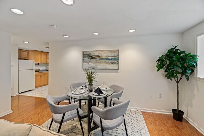 Building Photo - Kalorama Two Bedroom Duplex on Quiet Street! Private Patio/Decorative Fireplace & More!