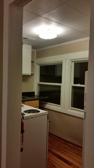 Building Photo - 414 Perrin St