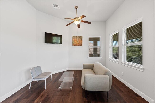 Building Photo - 3828 Vinalopo Dr