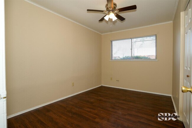 Building Photo - BIG HOME IN GARDEN VALLEY AREA OF SHREVEPORT