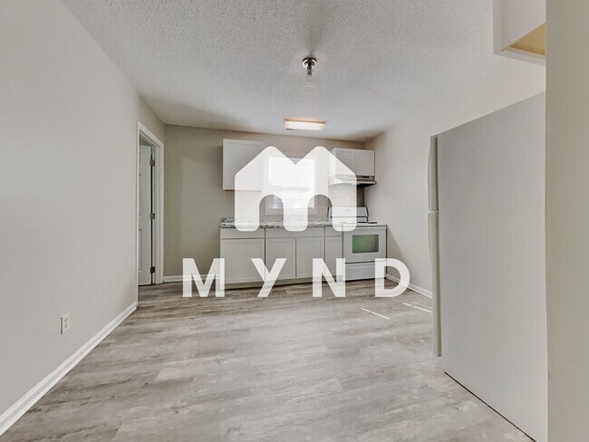 Building Photo - 1600 Poole Rd Unit G