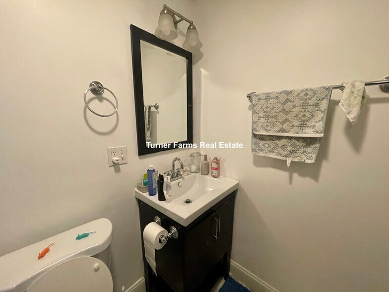 Building Photo - 243 Northampton St