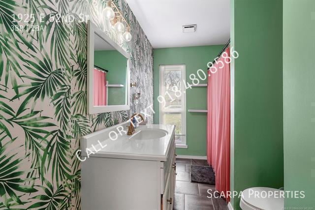 Building Photo - 1925 E 52nd St