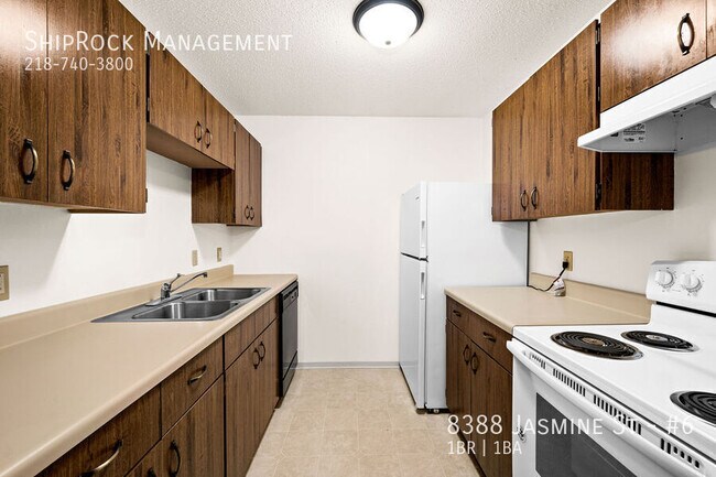 Building Photo - 8388 Jasmine St