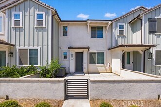 Building Photo - 4016 E Peony Paseo