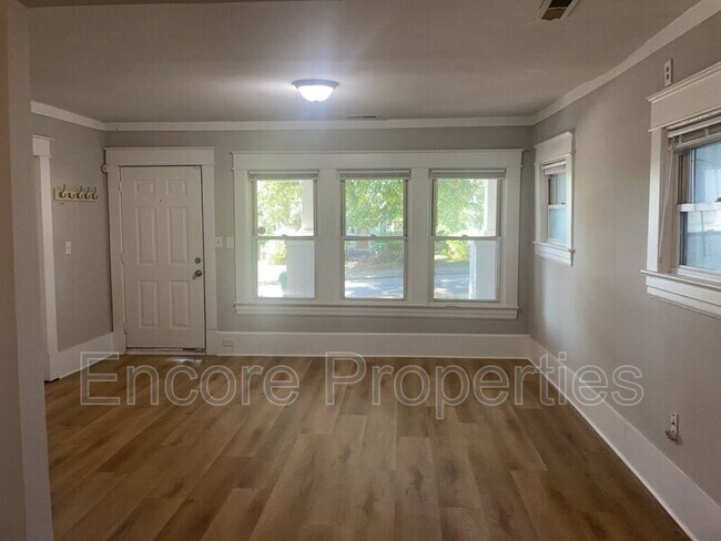 Building Photo - 603 Hawthorne Ave