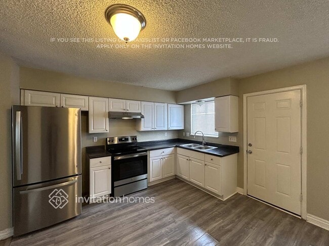 Building Photo - 7030 N Lamar St