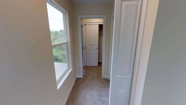 Building Photo - 1303 Sleepy Hollow Rd