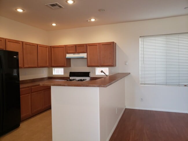 Building Photo - 8904 Nautilus Vista Ct