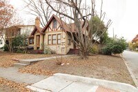 Building Photo - 438 W Rosewood Ave