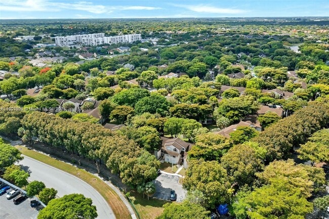 Building Photo - 9446 SW 140th Ct