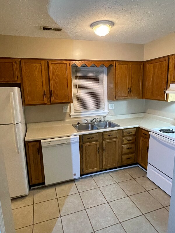 Building Photo - 8310 Damascus Cir