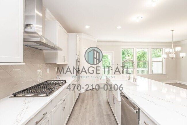 Building Photo - Elegant 4 bedroom Townhome in Chamblee clo...