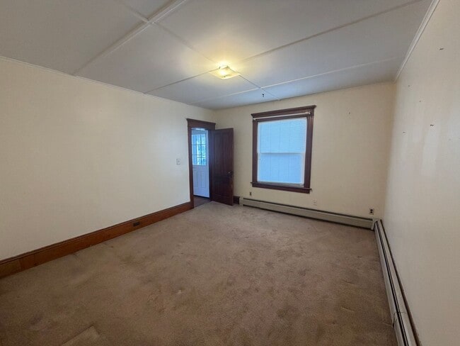 Building Photo - 14 Richmond Ln