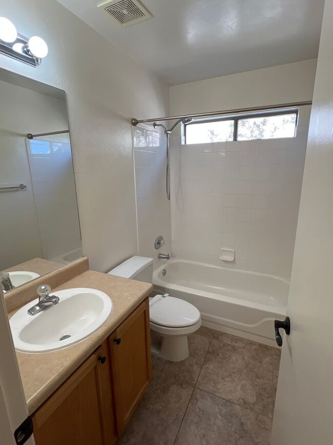 Building Photo - $500 off move in costs with move in by 5/1...