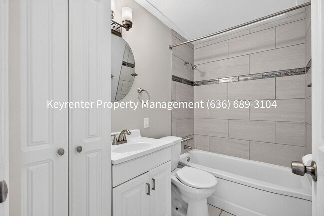 Building Photo - Fully Renovated 2BR/1BA Home for Rent
