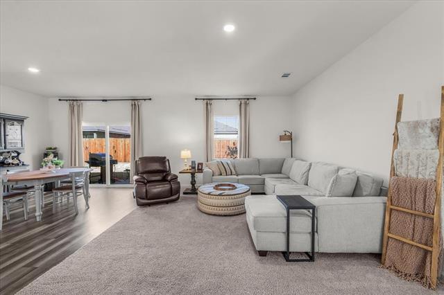 Building Photo - 4916 Knob Dr