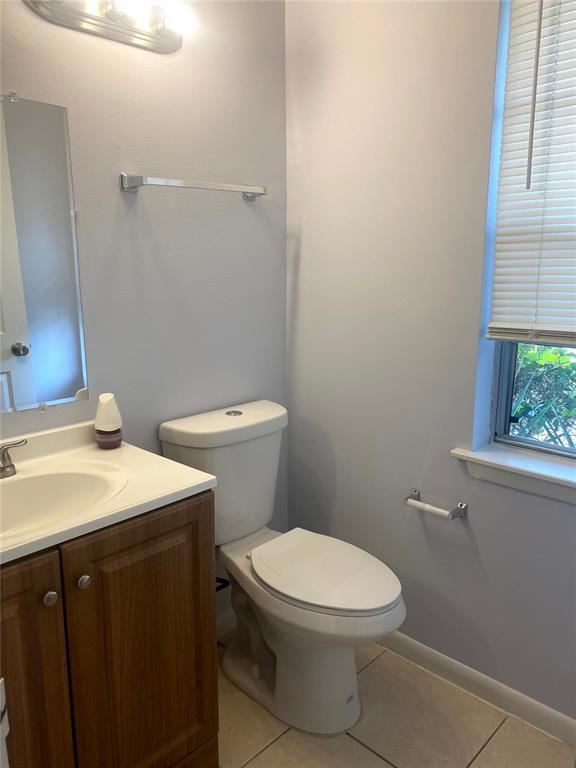 Building Photo - 12086 Mendel Dr