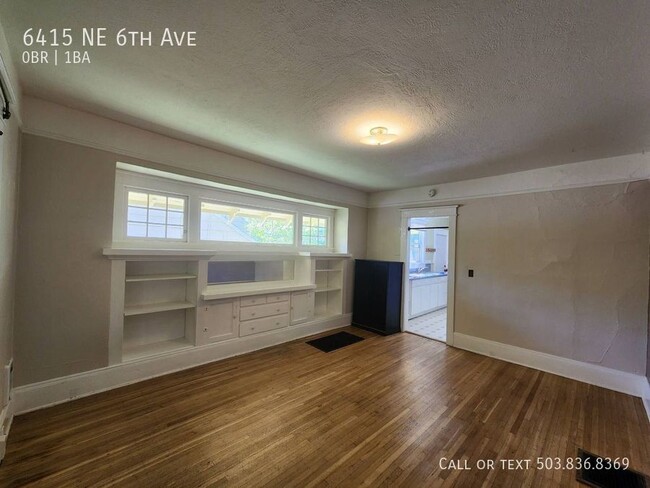 Building Photo - Lovely Studio Apartment Available in Woodlawn