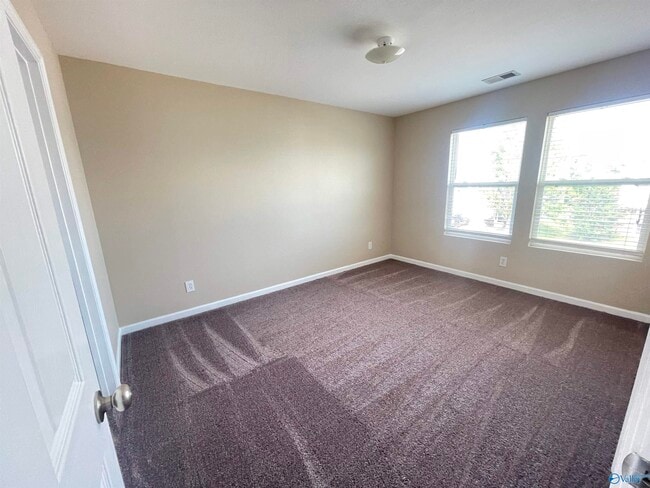 Building Photo - 3061 Castlecreek Dr SW
