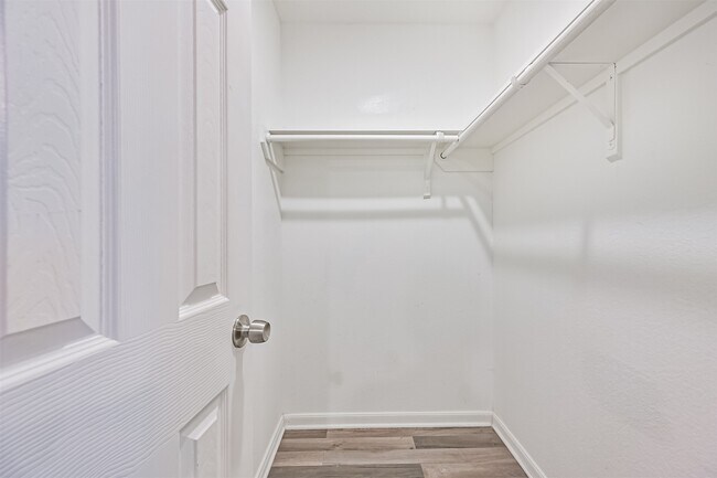 Building Photo - 10633 Flaxman St