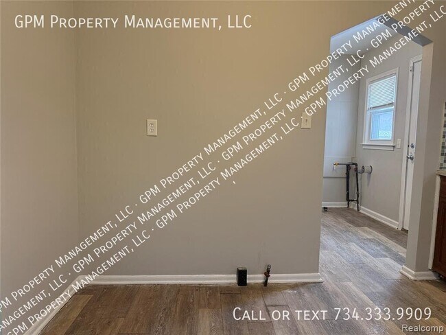 Building Photo - 6237 Inkster Rd