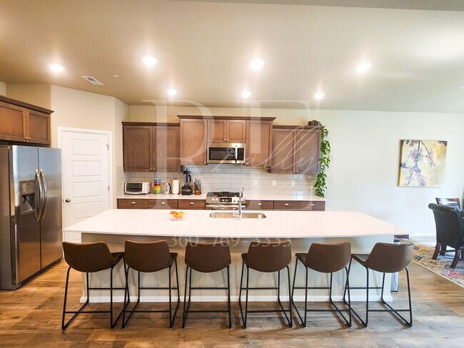 Building Photo - Extra Large Premium Built 4bd