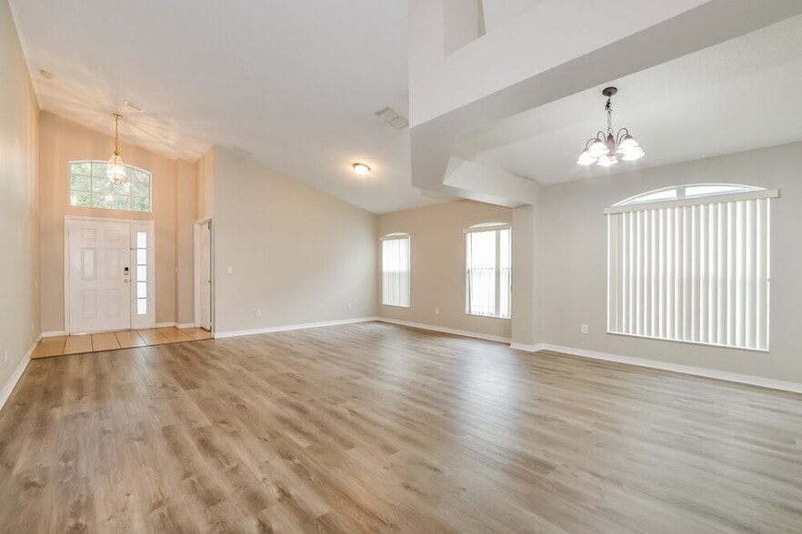 Building Photo - 891 McInnis Ct