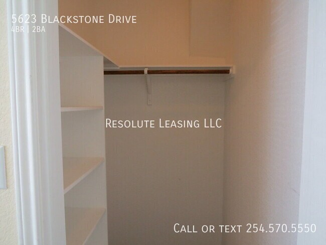 Building Photo - 5623 Blackstone Dr