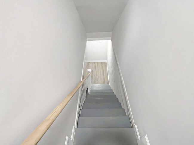 Building Photo - 4828 Beaufort Ave