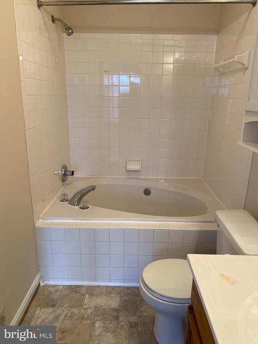 Building Photo - 106 Healy Ct