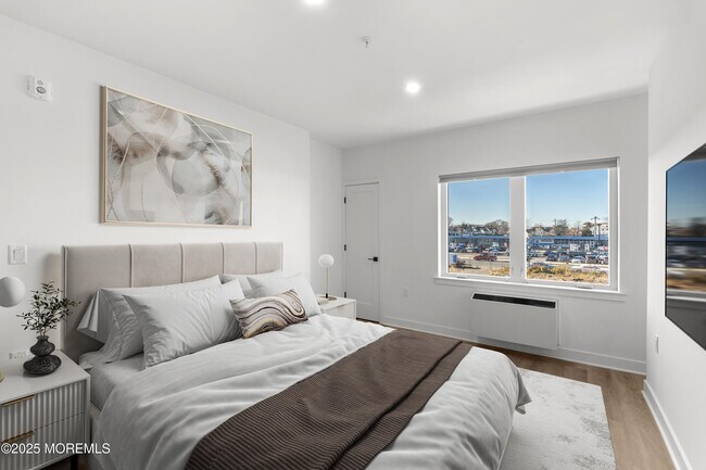 Building Photo - 180 Morris Ave